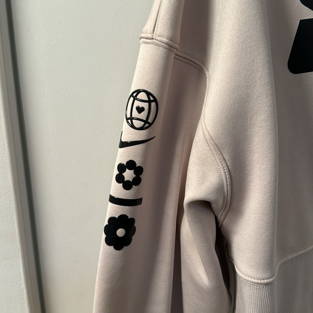 Nike Tan Dri Fit Hoodie Size XS - Picture 2 of 6